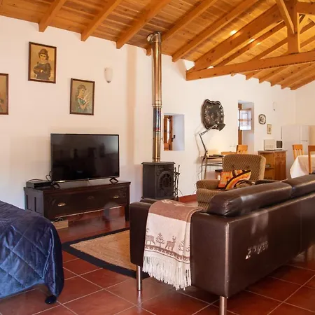Holiday home Road House Porto de Mos (Leiria)