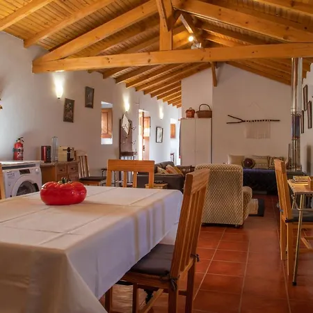 Road House Holiday home *